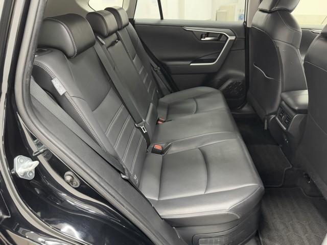 ＲＡＶ４ ハイブリッドＧ　衝突被害軽減装置　ドライブレコーダ　パノラマサンルーフ　ＡＣ１００Ｖ電源　ワンオーナ－　バックモニター　整備記録簿　地デジＴＶ　ＬＥＤヘッドライト　スマキー　電動シ－ト　ＡＷＤ　ＴＶナビ　パワステ（17枚目）