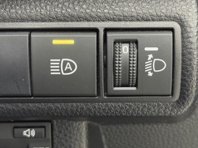 カローラツーリング ハイブリッド S インテリジェントクリアランスソナー ドラレコ付き Rカメラ AAC LEDライト メディアプレイヤー接続 1オーナー車 横滑防止装置 整備記録簿 クルコン ETC車載器 ナビ&TV キーフリーシステム(13枚目)