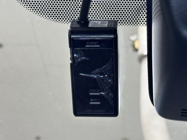 ヴィッツ Ｆ　キーレスリモコン　バックガイドモニター　デュアルエアバック　衝突軽減装置　運転席エアバッグ　ドラレコ付　１オーナー　イモビライザー　ワンセグテレビ　パワーウインドウ　ＥＳＣ　パワステ　エアコン　ＡＢＳ（13枚目）