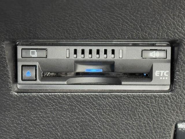 カローラフィールダー 1.5G ダブルバイビー スマートキー&プッシュスタート TVナビ Aストップ 盗難防止 カーテンエアバック Bモニター アルミホイール フルオートエアコン 運転席エアバック LEDヘッドライト 横滑り防止 キーレス ABS(9枚目)