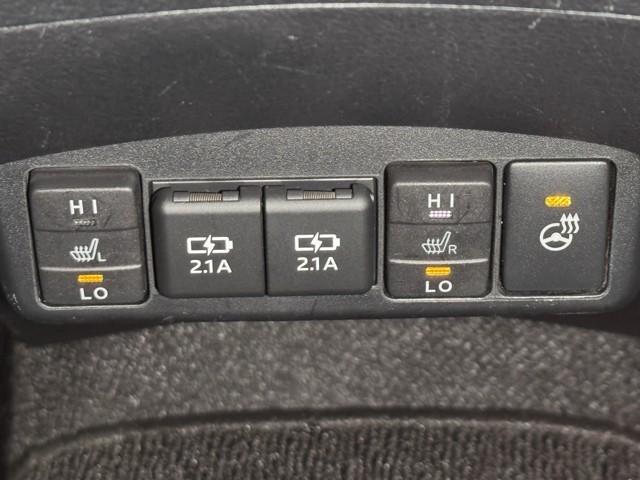 シエンタ ファンベースＧ　クエロ　バックモニター　ワンセグ　ＬＥＤライト　スマートキー　ミュージックプレイヤー接続可　横滑り防止装置　オートエアコン　ＥＴＣ　Ｗエアバック　パワーウィンドウ　盗難防止装置　記録簿　メモリーナビ　キーレス（15枚目）