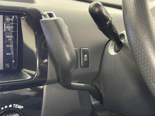 ｂＢ Ｚ　煌　ＥＴＣ車載器　ＡＵＸ　記録簿　メモリーナビ　エアーバッグ　キーフリー　ナビ＆ＴＶ　アルミ　盗難防止装置　ＡＢＳ　オートエアコン　パワーウインドウ　ＥＳＣ　パワーステアリング　ワンセグＴＶ（12枚目）