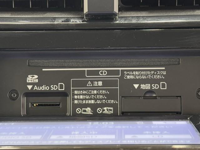 プリウス Ｓ　１００Ｖ　アイスト　ＥＳＣ　スマートキ－　メモリーナビゲーション　ＬＥＤヘッドライト　ＥＴＣ車載器　フルオートエアコン　クルーズコントロール　エアバッグ　イモビ　パワーウインドウ　ＰＳ　ＴＶナビ　ＡＷ（9枚目）