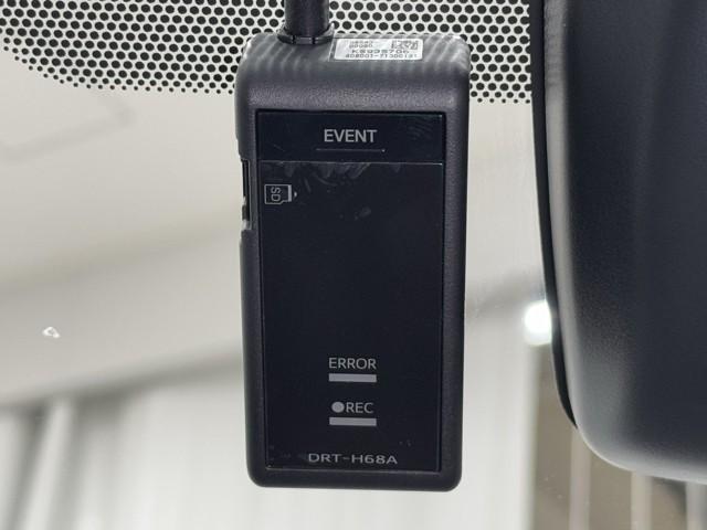 プリウス Ｓ　１００Ｖ　アイスト　ＥＳＣ　スマートキ－　メモリーナビゲーション　ＬＥＤヘッドライト　ＥＴＣ車載器　フルオートエアコン　クルーズコントロール　エアバッグ　イモビ　パワーウインドウ　ＰＳ　ＴＶナビ　ＡＷ（10枚目）