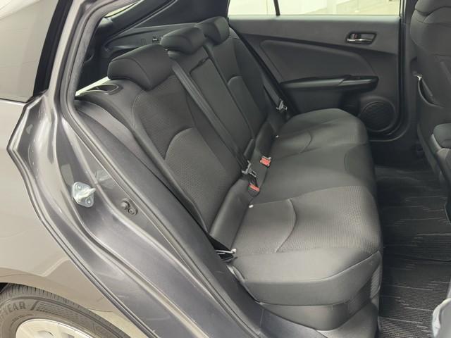 プリウス Ｓ　１００Ｖ　アイスト　ＥＳＣ　スマートキ－　メモリーナビゲーション　ＬＥＤヘッドライト　ＥＴＣ車載器　フルオートエアコン　クルーズコントロール　エアバッグ　イモビ　パワーウインドウ　ＰＳ　ＴＶナビ　ＡＷ（16枚目）