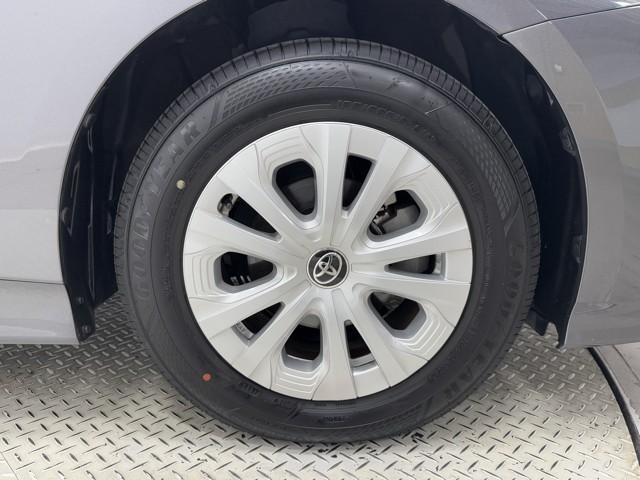 プリウス Ｓ　１００Ｖ　アイスト　ＥＳＣ　スマートキ－　メモリーナビゲーション　ＬＥＤヘッドライト　ＥＴＣ車載器　フルオートエアコン　クルーズコントロール　エアバッグ　イモビ　パワーウインドウ　ＰＳ　ＴＶナビ　ＡＷ（18枚目）