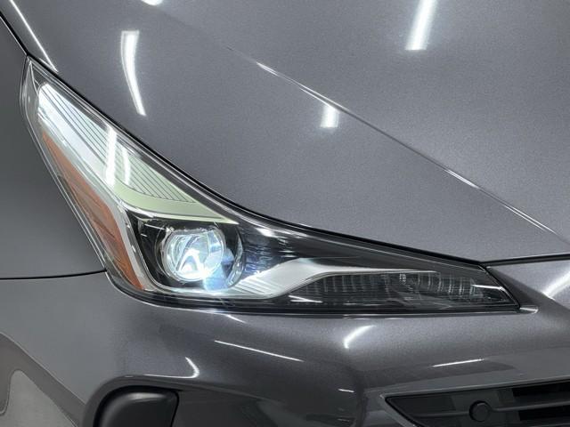 プリウス Ｓ　１００Ｖ　アイスト　ＥＳＣ　スマートキ－　メモリーナビゲーション　ＬＥＤヘッドライト　ＥＴＣ車載器　フルオートエアコン　クルーズコントロール　エアバッグ　イモビ　パワーウインドウ　ＰＳ　ＴＶナビ　ＡＷ（19枚目）