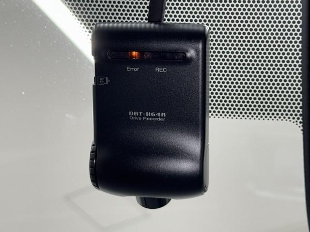 シエンタ ハイブリッドＧ　ブレーキサポート　ＥＣＯモード　ＬＥＤライト　Ｂカメラ　キーフリー　スマキー　横滑り防止システム　メモリナビ　ナビＴＶ　ウォークスルー　ＥＴＣ　ドライブレコーダー　イモビライザー　運転席エアバック（8枚目）