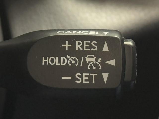 Ｃ－ＨＲ Ｇ　ＴＳＳ　ワンオナ　ＤＶＤ再生可　定期点検記録簿　ＬＥＤヘッド　バックモニタ　イモビライザー　ナビ＆ＴＶ　ＥＴＣ付　キーフリーシステム　スマキー　横滑り防止機能　クルーズＣ　ドライブレコ－ダ－　アルミ（11枚目）