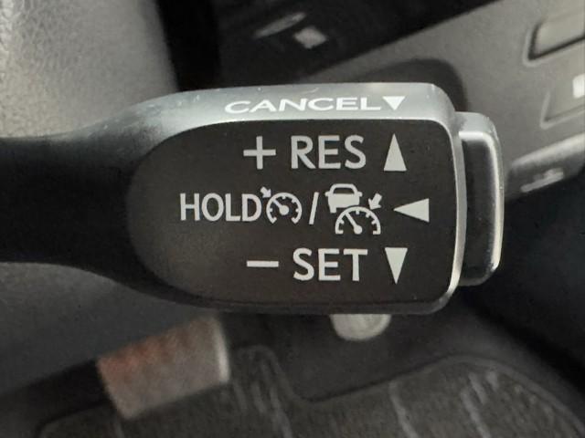 プリウス Aツーリングセレクション スマキー イモビライザー バックモニター 1オーナ クルコン 記録簿有 LEDヘッドライト DVD視聴可 ETC ナビTV メモリーナビゲーション 横滑り防止機能 キーフリ AC100V アルミ(10枚目)