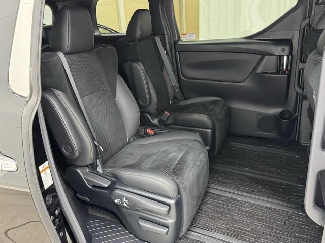 アルファード ２．５Ｓ　タイプゴールド　イモビ　バックモニタ－　ＬＥＤランプ　リアオートエアコン　点検記録簿　ドライブレコーダ　エアコン　横滑防止装置　ＡＣ１００Ｖ電源　アルミ　パワーウィンドウ　メディアプレイヤー接続　ＡＢＳ　キーレス（16枚目）