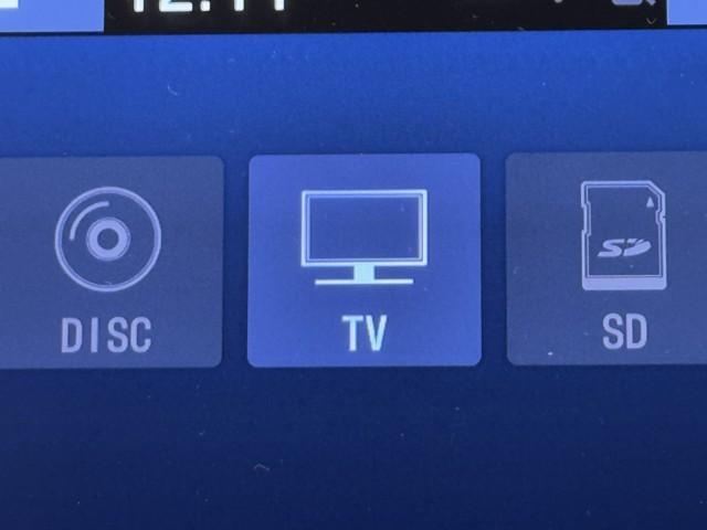 ノア ハイブリッドX TSS 後席TV 両側電動ドア Bカメラ フルフラット 1オーナー DVD再生可 横滑り防止 エアバック オートエアコン リアクーラー パワーウィンドウ 9型フルセグナビ LEDライト クルコン(7枚目)