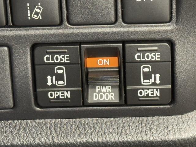 ノア ハイブリッドX TSS 後席TV 両側電動ドア Bカメラ フルフラット 1オーナー DVD再生可 横滑り防止 エアバック オートエアコン リアクーラー パワーウィンドウ 9型フルセグナビ LEDライト クルコン(13枚目)