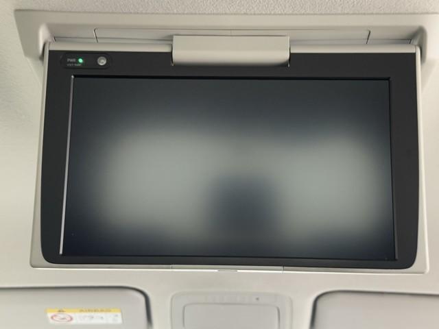 ノア ハイブリッドX TSS 後席TV 両側電動ドア Bカメラ フルフラット 1オーナー DVD再生可 横滑り防止 エアバック オートエアコン リアクーラー パワーウィンドウ 9型フルセグナビ LEDライト クルコン(15枚目)