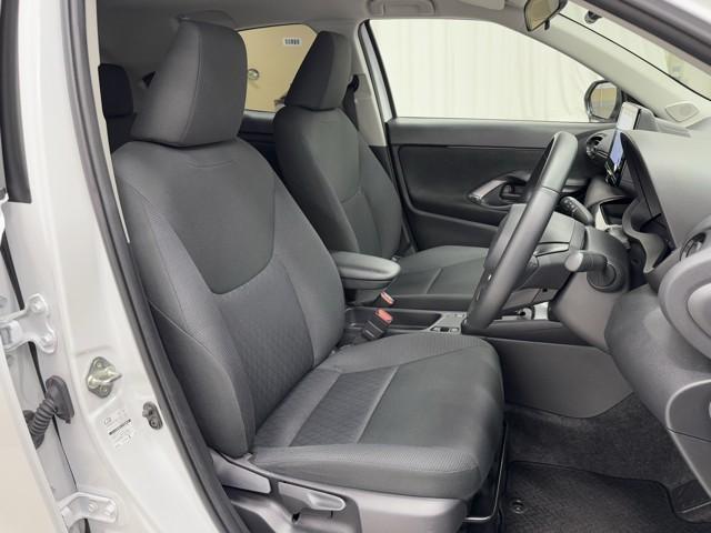 ヤリスクロス G ETC装備 リヤカメラ 点検記録簿 スマートエントリー イモビライザー オートエアコン アルミホイール キーレス パワーウィンドウ クルコン ABS ドライブレコーダー エアバッグ パワーステアリング(14枚目)