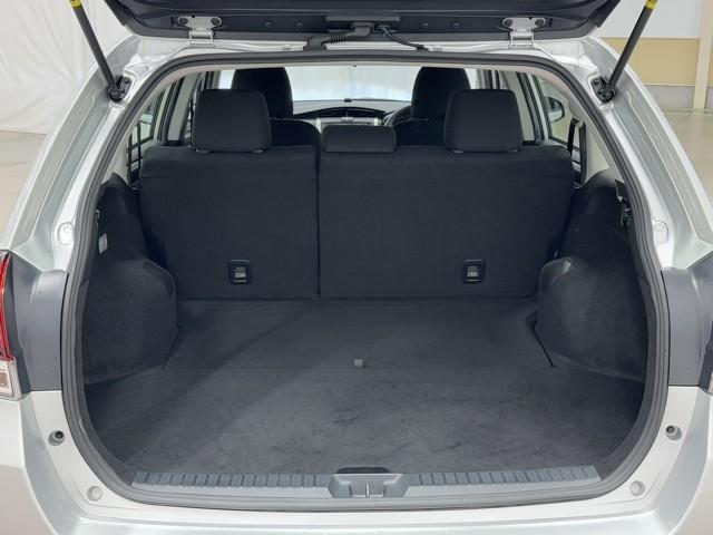 カローラフィールダー EX 1セグ スマートキー&プッシュスタート PW メディアプレイヤー接続 メモリナビ キーレス エアバッグ 記録簿 マニュアルエアコン 横滑り防止装置 ETC ナビ&TV イモビライザー ABS(16枚目)