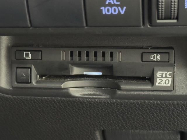 アクア X 踏み間違い防止 100V イモビ ナビ&TV ドライブレコーダー フルセグ 点検記録簿 LEDヘッドライト スマートキー 横滑り防止機能 キーレスエントリー アルミホイール オートクルーズ ETC(8枚目)