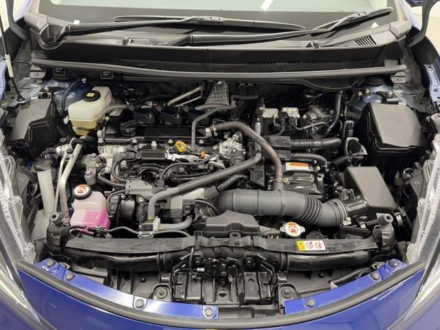 アクア X 踏み間違い防止 100V イモビ ナビ&TV ドライブレコーダー フルセグ 点検記録簿 LEDヘッドライト スマートキー 横滑り防止機能 キーレスエントリー アルミホイール オートクルーズ ETC(19枚目)