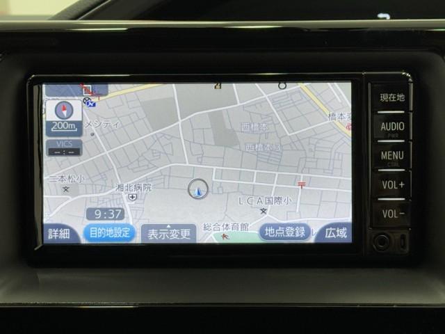 エスクァイア ハイブリッドＧｉ　プレミアムパッケージ　衝突被害軽減　ＬＥＤライト　１オナ　Ｂカメラ　クルコン　スマートキー　メモリナビ　ナビ＆ＴＶ　キーレス　盗難防止装置　ＡＢＳ　３列シート　ＥＴＣ　記録簿有　アルミ　メディアプレイヤー接続　両自動ドア（5枚目）