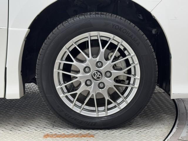 ヴォクシー ハイブリッドZS 煌II 電動両側スライドドア ドライブレコーダ パワーステアリング DVD再生可 リアクーラー スマキー 地デジTV AUX 横滑防止 1オーナー 点検記録簿 Wエアバック AAC LEDランプ エアバッグ(19枚目)