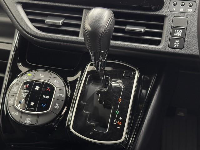 ノア G LEDライト 点検記録簿 TSS ワンセグ 両側PSD ETC車載器 オートエアコン デュアルエアバック ナビTV エアバッグ キーレス アルミホイール 盗難防止装置 メモリーナビ 横滑り防止 ABS(13枚目)