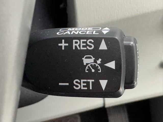 プリウス Ｇ　Ａストップ　ＡＣ１００Ｖ電源　１オーナー車　Ｒカメラ　スマ－トキ－　ＡＵＸ　パワーステアリング　エアバック　ナビ＆ＴＶ　電動パワーシート　サイドエアバック　ＡＡＣ　整備記録簿　クルコン　ＥＴＣ付　ＡＷ（11枚目）