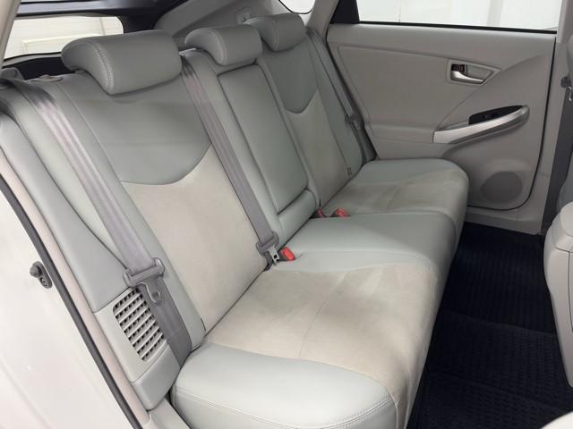 プリウス Ｇ　Ａストップ　ＡＣ１００Ｖ電源　１オーナー車　Ｒカメラ　スマ－トキ－　ＡＵＸ　パワーステアリング　エアバック　ナビ＆ＴＶ　電動パワーシート　サイドエアバック　ＡＡＣ　整備記録簿　クルコン　ＥＴＣ付　ＡＷ（15枚目）