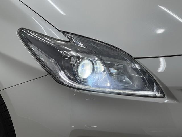 プリウス Ｇ　Ａストップ　ＡＣ１００Ｖ電源　１オーナー車　Ｒカメラ　スマ－トキ－　ＡＵＸ　パワーステアリング　エアバック　ナビ＆ＴＶ　電動パワーシート　サイドエアバック　ＡＡＣ　整備記録簿　クルコン　ＥＴＣ付　ＡＷ（17枚目）