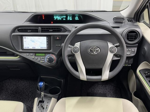 アクア S スマートキープッシュスタート キーレスエントリ ドラレコ付 イモビ ナビ&TV オートエアコン デュアルエアバック ESC Bカメラ パワーウィンドウ AUX端子 ETC DVD再生可能 SRS(4枚目)