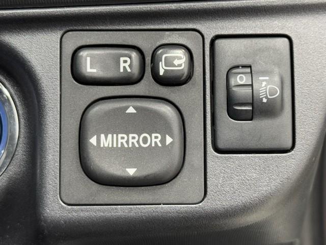 アクア S スマートキープッシュスタート キーレスエントリ ドラレコ付 イモビ ナビ&TV オートエアコン デュアルエアバック ESC Bカメラ パワーウィンドウ AUX端子 ETC DVD再生可能 SRS(12枚目)