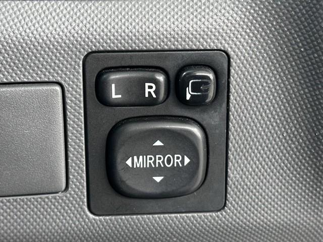 エスティマ ２．４アエラス　Ｇエディション　両側パワースライドＤ　スマートキ　バックモニタ－　フルセグ地デジ　フルフラットシート　ＡＷ　パワーウィンドウ　パワステ　ＡＵＸ接続　セキュリティ　エアバック　キーレスエントリー　ダブルエアコン　Ｄレコ（18枚目）