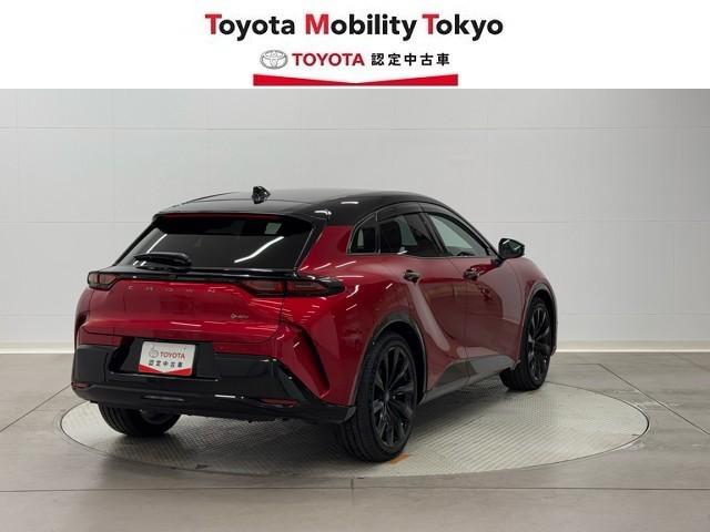 クラウンスポーツ Ｚ　ＡＷＤ　フルセグテレビ　ＥＴＣ車載器　ＴＶナビ　クルコン　横滑り防止装置　エアバッグ　本革　ＡＣ１００Ｖ　ミュージックプレイヤー接続可　メモリナビ　ドラレコ　キーレス　盗難防止装置　ＡＢＳ　記録簿（2枚目）