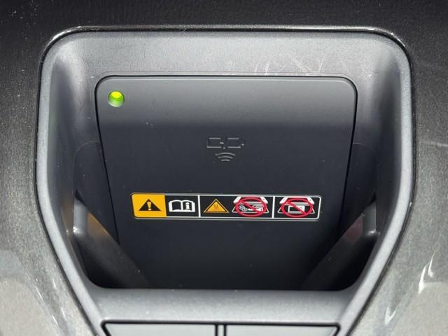 クラウンスポーツ Ｚ　ＡＷＤ　フルセグテレビ　ＥＴＣ車載器　ＴＶナビ　クルコン　横滑り防止装置　エアバッグ　本革　ＡＣ１００Ｖ　ミュージックプレイヤー接続可　メモリナビ　ドラレコ　キーレス　盗難防止装置　ＡＢＳ　記録簿（13枚目）