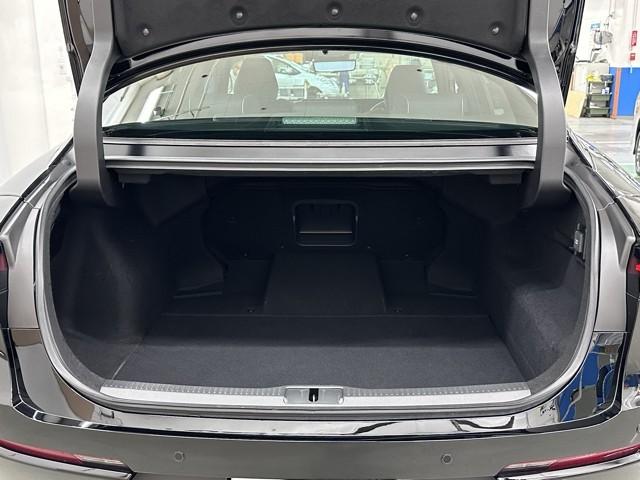 クラウンクロスオーバー ＲＳアドバンスド　衝突回避　サンル－フ　オートクルーズコントロール　横滑り防止　フルセグＴＶ　パワーシート　レザーシート　ＬＥＤ　アルミホイール　ＡＣ１００Ｖ　スマートキー　ナビ＆ＴＶ　ＡＢＳ　フルオートエアコン（18枚目）