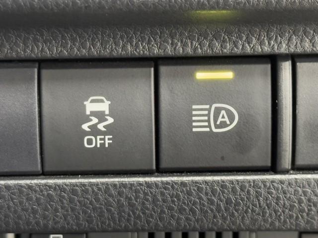 ハリアー G 衝突回避ブレーキ 試乗車 AUX接続 100V セキュリティーアラーム AAC バックモニタ- 記録簿有 横滑防止装置 LEDランプ スマキー キーフリー AW ETC車載器 PS パワーウインドウ(13枚目)