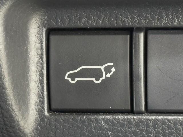 ハリアー G 衝突回避ブレーキ 試乗車 AUX接続 100V セキュリティーアラーム AAC バックモニタ- 記録簿有 横滑防止装置 LEDランプ スマキー キーフリー AW ETC車載器 PS パワーウインドウ(18枚目)