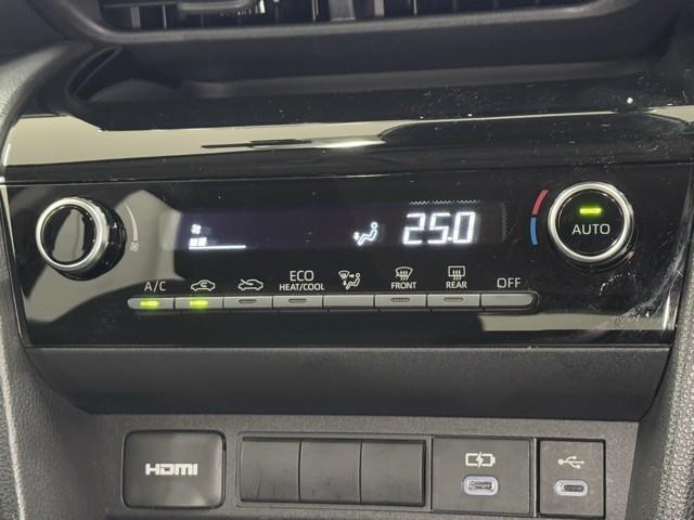 ヤリスクロス Ｚ　バックモニタ　横滑り防止システム　イモビ　カーテンエアバッグ　クルーズＣ　エアコン　スマートキ－　アルミ　キーフリー　パワステ　ダブルエアバック　エアバッグ　ＡＢＳ　ＥＴＣ車載器　パワーウィンドウ（8枚目）