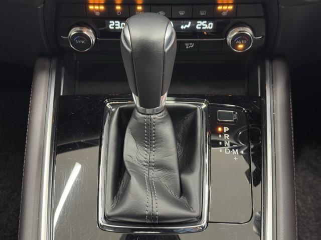 ＣＸ－８ ＸＤプロアクティブ　リアエアコン　アドバンストキー　横滑り防止機能　クルーズコントロール　地デジ　アイスト　ＥＴＣ車載器　ＤＶＤ再生可　エアコン　４ＷＤ　ドライブレコーダー　パワーシート　三列シート　ナビ＆ＴＶ　キーレス（10枚目）