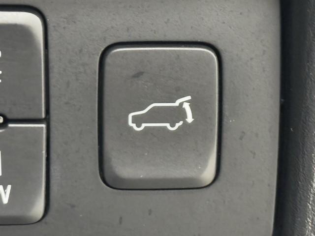 ＣＸ－８ ＸＤプロアクティブ　リアエアコン　アドバンストキー　横滑り防止機能　クルーズコントロール　地デジ　アイスト　ＥＴＣ車載器　ＤＶＤ再生可　エアコン　４ＷＤ　ドライブレコーダー　パワーシート　三列シート　ナビ＆ＴＶ　キーレス（18枚目）