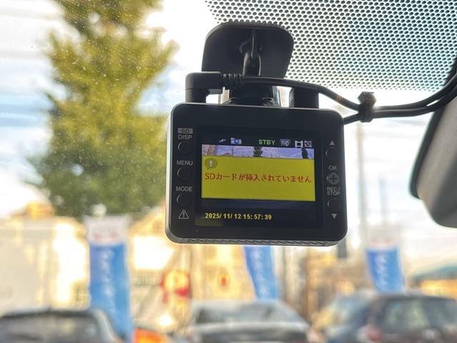 シエンタ ハイブリッド　ファンベースＧ　ＥＳＣ　エコモード　プリクラッシュセーフティー　パワステ　メディアプレイヤー接続　運転席エアバック　整備記録簿　バックモニタ－　イモビライザー　フルセグＴＶ　ドライブレコーダー　クルコン　スマートキー（8枚目）