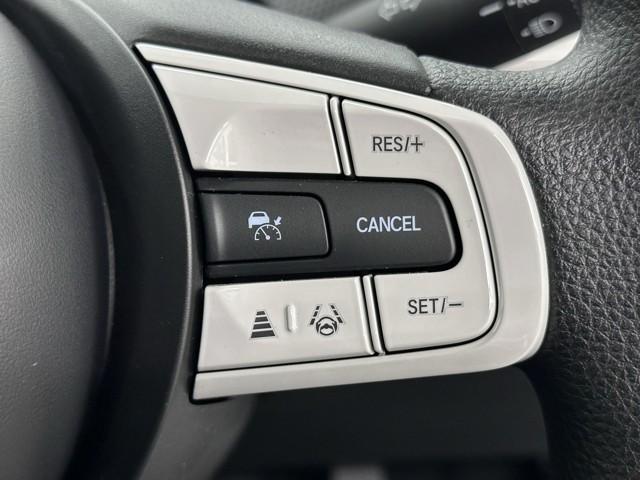 フィット ベーシック　メモリナビ　衝突軽減　ＡＵＸ　ドラレコ　ＶＳＡ　オートエアコン　ＥＴＣ車載器　イモビライザー　クルーズコントロール　スマートキー　パワーステアリング　キーレス　パワーウインドウ　運転席助手席エアバック（13枚目）