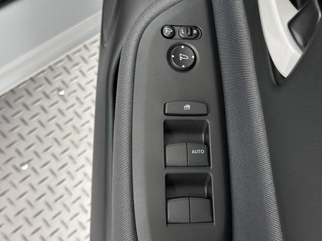 フィット ベーシック　メモリナビ　衝突軽減　ＡＵＸ　ドラレコ　ＶＳＡ　オートエアコン　ＥＴＣ車載器　イモビライザー　クルーズコントロール　スマートキー　パワーステアリング　キーレス　パワーウインドウ　運転席助手席エアバック（15枚目）