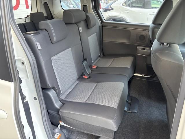 シエンタ Ｇ　１オーナー　クルーズＣ　盗難防止システム　Ｗ電動ドア　ＬＥＤ　バックガイドモニター　ドライブレコーダー　フルセグＴＶ　ＡＡＣ　ＥＴＣ車載器　ＰＳ　エアＢ　ＰＷ　３列シート　ＴＶ　キーフリー　ＡＢＳ（11枚目）