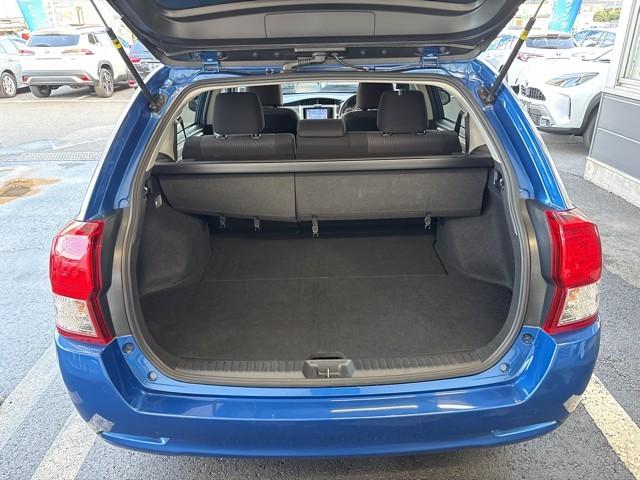 カローラフィールダー １．５Ｘ　リモコンキー　エアコン　横滑り防止　ドライブレコーダー　ＡＢＳ　パワーステアリング　ＡＵＸ　パワーウィンドウ　バックカメラ　Ｗエアバッグ　カーテンエアバッグ　メモリナビ　ナビＴＶ　ＥＴＣ　エアバッグ（12枚目）