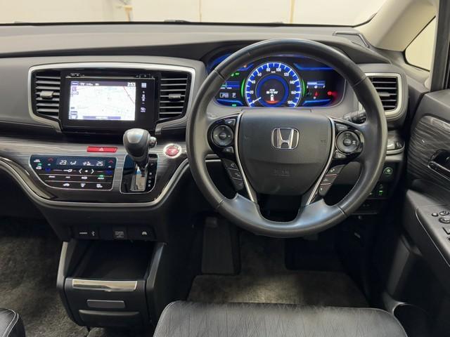 オデッセイハイブリッド アブソル　ホンダＥＸ　両側自動スライドドア　盗難防止　キーレス　サイドエアバッグ　エコモード　ＤＶＤ再生可　ＶＳＡ　ミュージックプレイヤー接続可　オートクルーズコントロール　スマキー　リアエアコン　３列シート　ＬＥＤライト（4枚目）