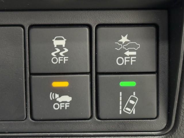 オデッセイハイブリッド アブソル　ホンダＥＸ　両側自動スライドドア　盗難防止　キーレス　サイドエアバッグ　エコモード　ＤＶＤ再生可　ＶＳＡ　ミュージックプレイヤー接続可　オートクルーズコントロール　スマキー　リアエアコン　３列シート　ＬＥＤライト（15枚目）