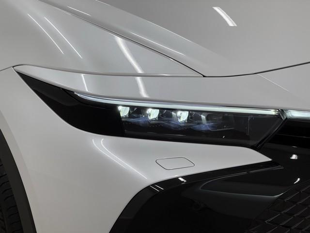 クラウンクロスオーバー Ｇレザーパッケージ　クルーズコントロール　パワーシート　バックモニター　記録簿　ＬＥＤヘッドランプ　レザーシート　ドラレコ　ＥＴＣ　１００Ｖ電源　フルセグＴＶ　４ＷＤ　スマートキー　盗難防止装置　キーレス　ＡＢＳ（17枚目）