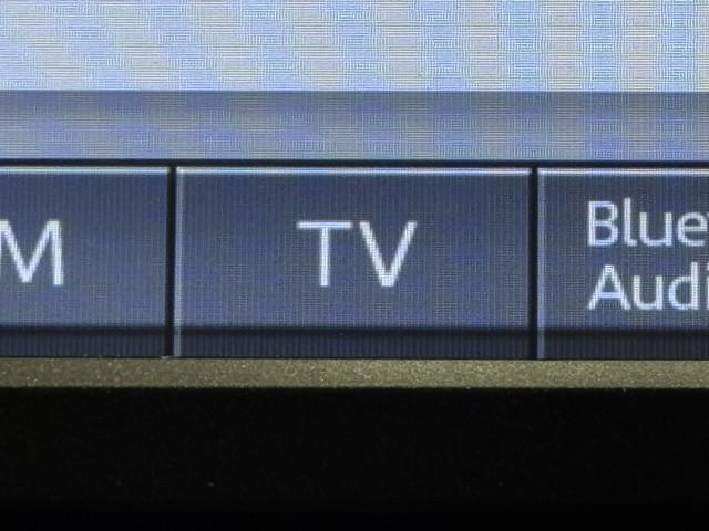 マーチ １２Ｘ　ＤＶＤ再生　後カメラ　ＥＴＣ車載器　イモビ　スマートキープッシュスタート　アイストップ　ナビＴＶ　記録簿付き　運転席助手席エアバック　パワーウインド　パワステ　ＡＢＳ　キーレスエントリー　メモリーナビ（7枚目）