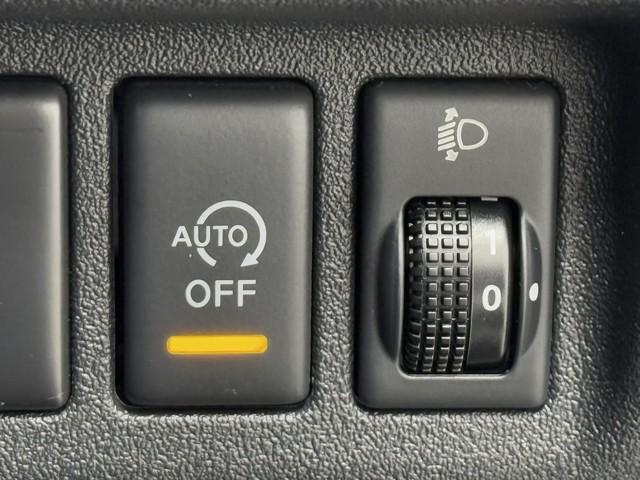 マーチ １２Ｘ　ＤＶＤ再生　後カメラ　ＥＴＣ車載器　イモビ　スマートキープッシュスタート　アイストップ　ナビＴＶ　記録簿付き　運転席助手席エアバック　パワーウインド　パワステ　ＡＢＳ　キーレスエントリー　メモリーナビ（14枚目）