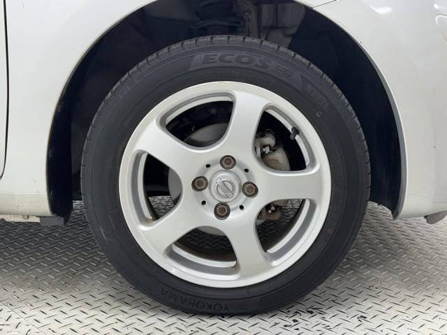 マーチ １２Ｘ　ＤＶＤ再生　後カメラ　ＥＴＣ車載器　イモビ　スマートキープッシュスタート　アイストップ　ナビＴＶ　記録簿付き　運転席助手席エアバック　パワーウインド　パワステ　ＡＢＳ　キーレスエントリー　メモリーナビ（18枚目）